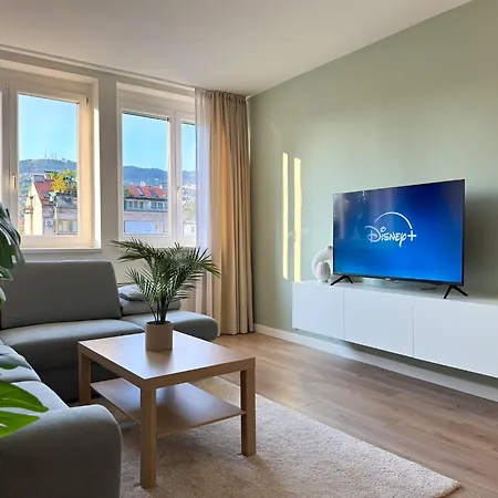Διαμέρισμα Bright Modern Apartment, 100m From Hall & Old Town Σαράγεβο