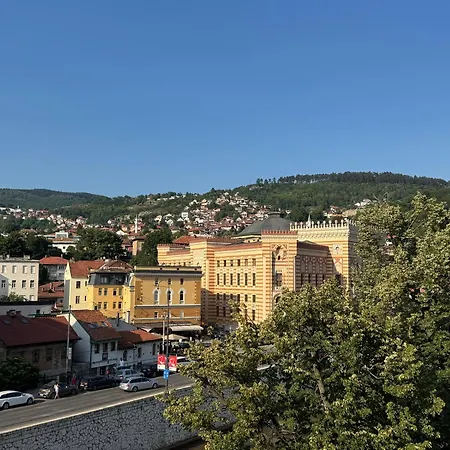 Lejlighed Bright Modern Apartment, 100m From Hall & Old Town