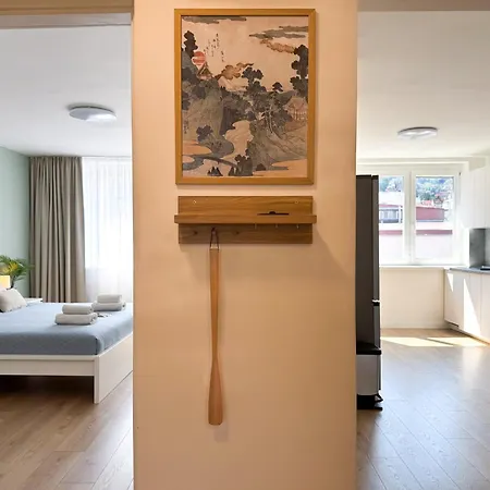 Lejlighed Bright Modern Apartment, 100m From Hall & Old Town *